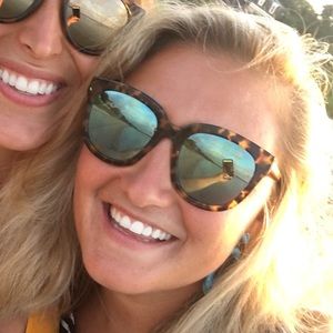 Meet your Posher, Alexandra